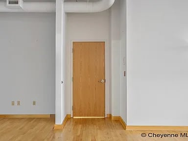 109 E 17th St Ste 303