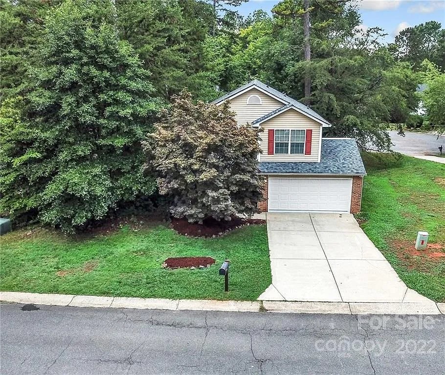 206 Forest Oaks Dr