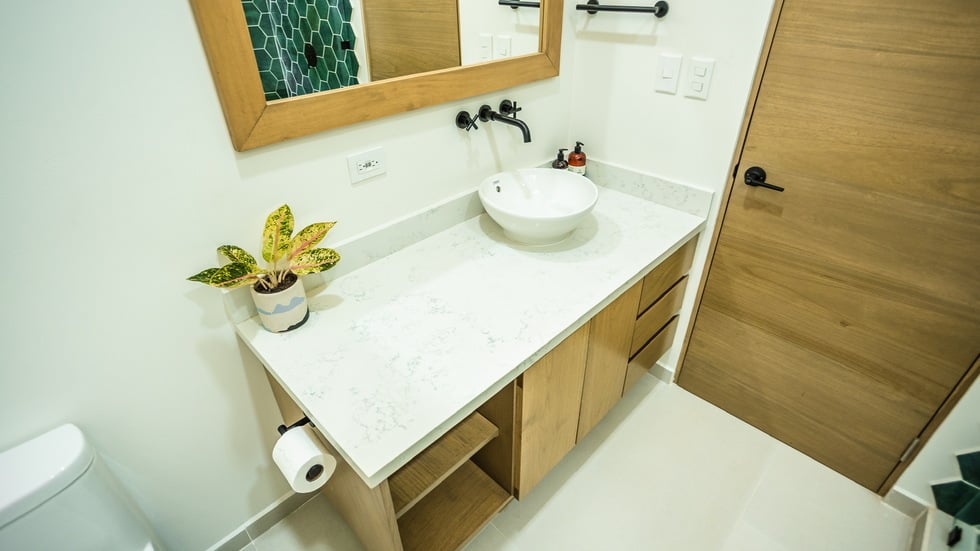 Luxury Riverfront Residence in Playa Dominical Walk to the Beach