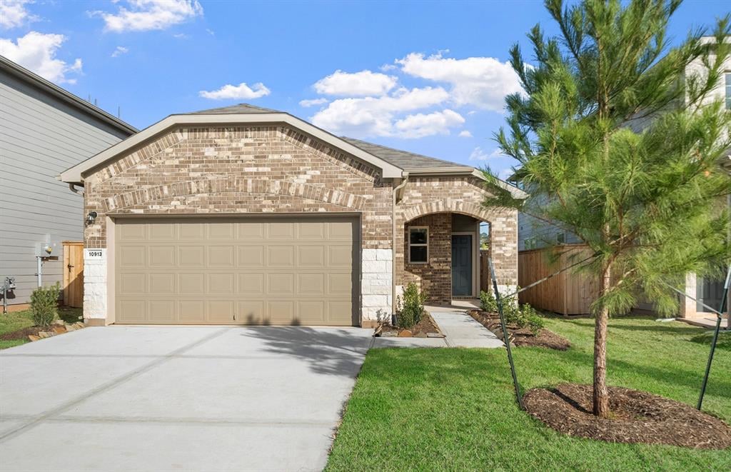 10913 Flycatcher Dr