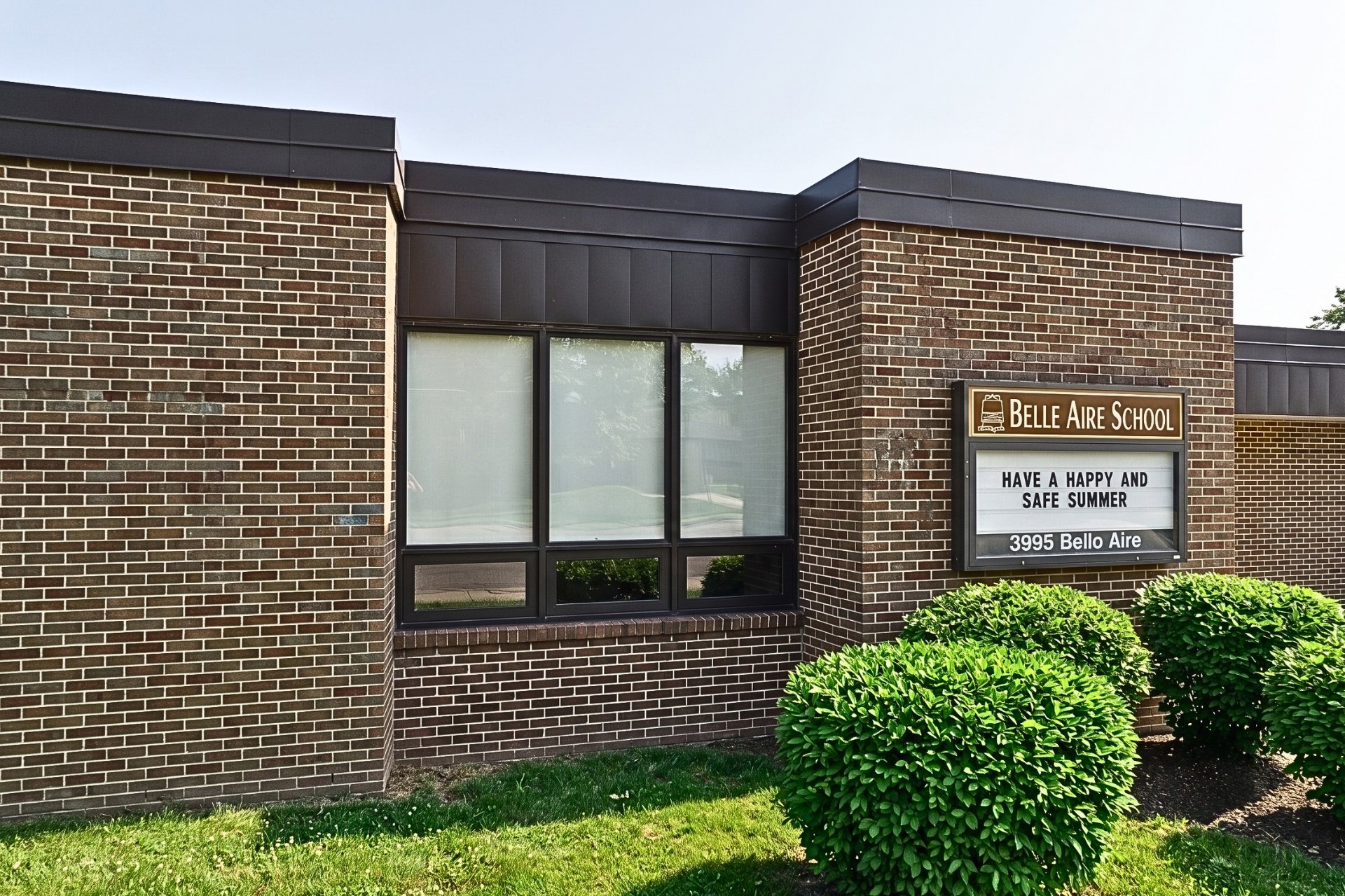 Belle Aire Elementary School exterior Downers Grove IL District 58