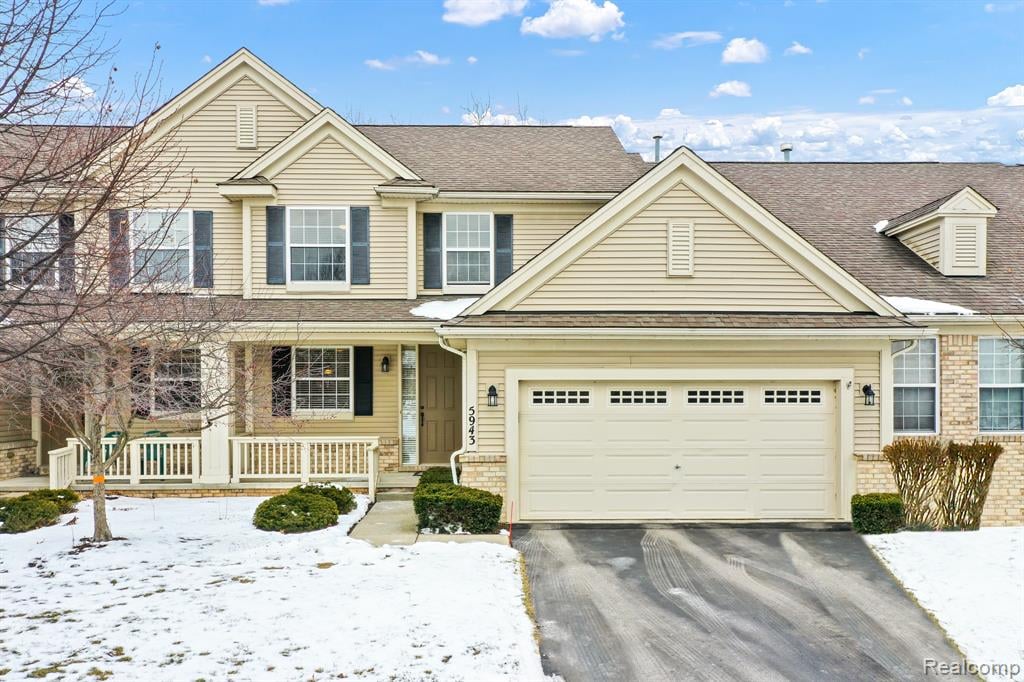 5943 Baypointe Blvd.