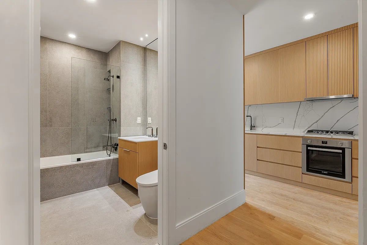 183 Mcguinness Blvd, #PH6B