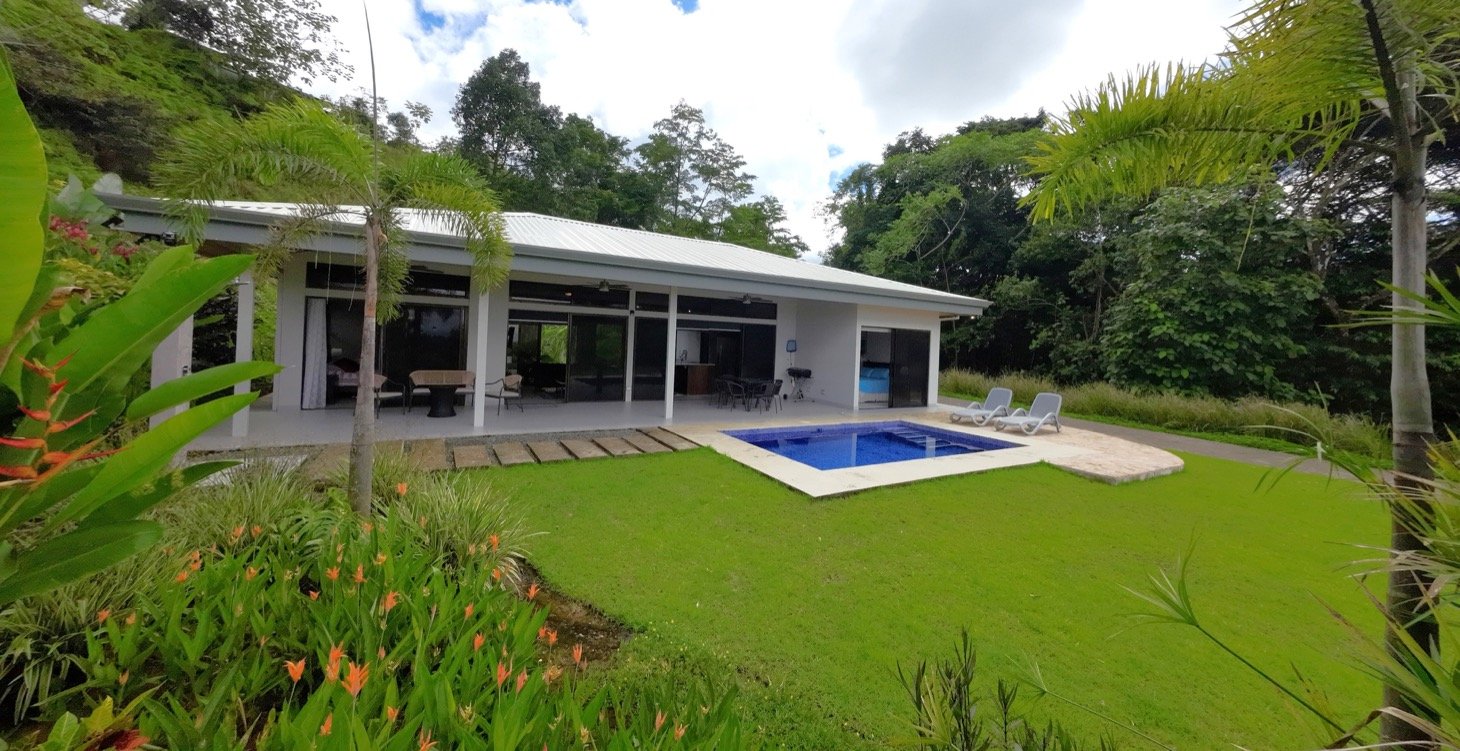 Tropical Turnkey Retreat in Gated Community