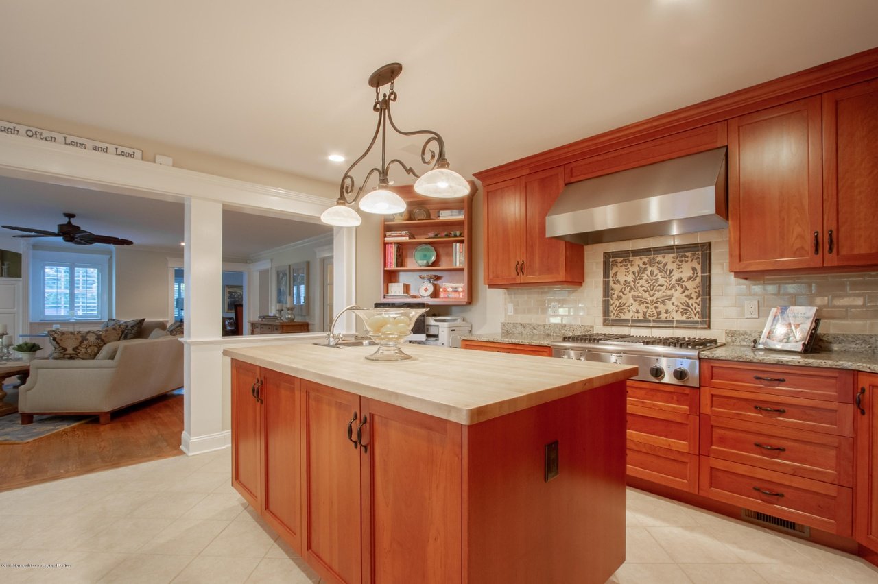 25 Briarwood Rd