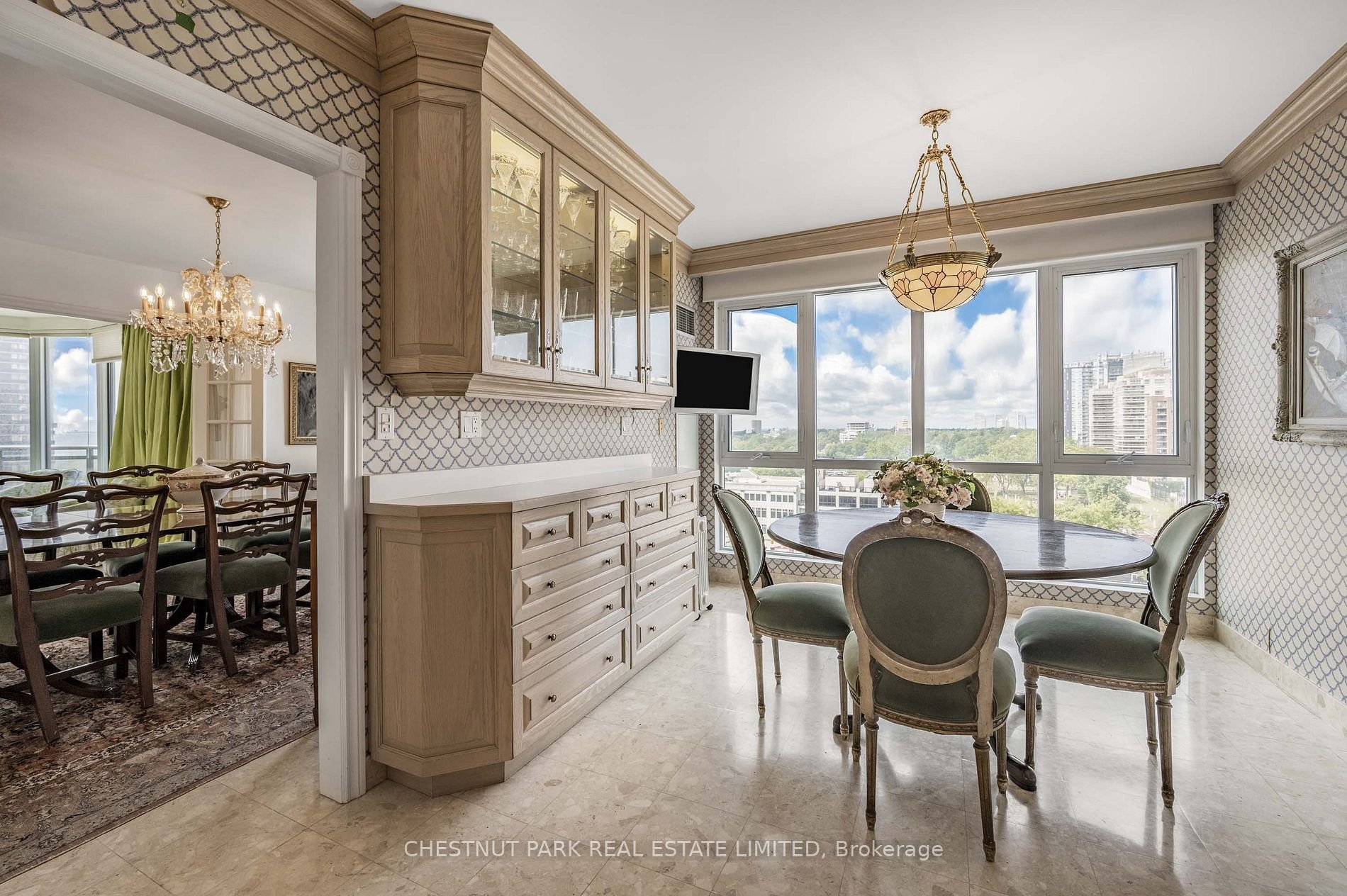 PENTHOUSE FOR DOWNSIZERS