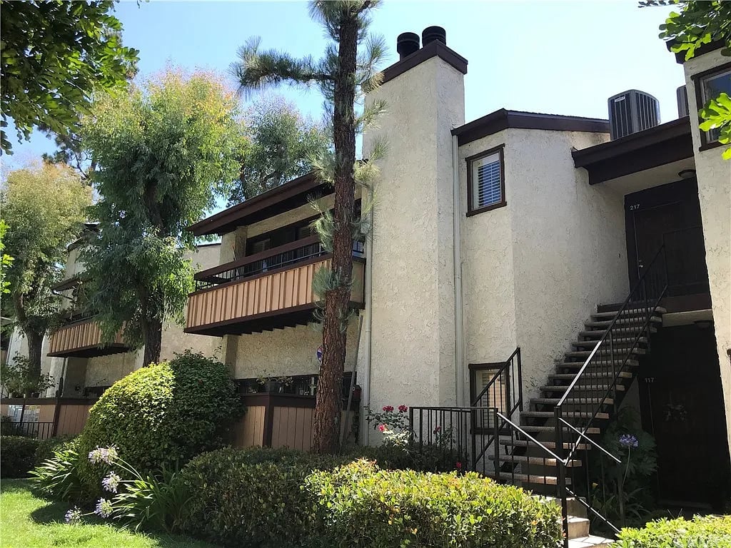 444 W Huntington Dr #217