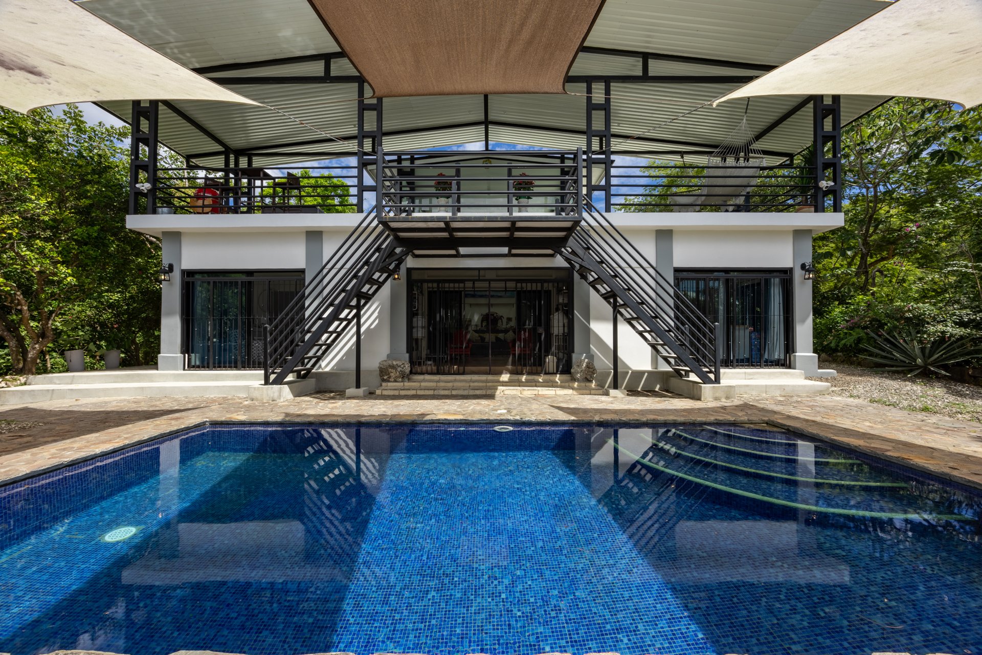 Casa Brillante & Casita Cinco Playas | Modern Home with Guest Casita, Pool & Mountain Views in Huacas