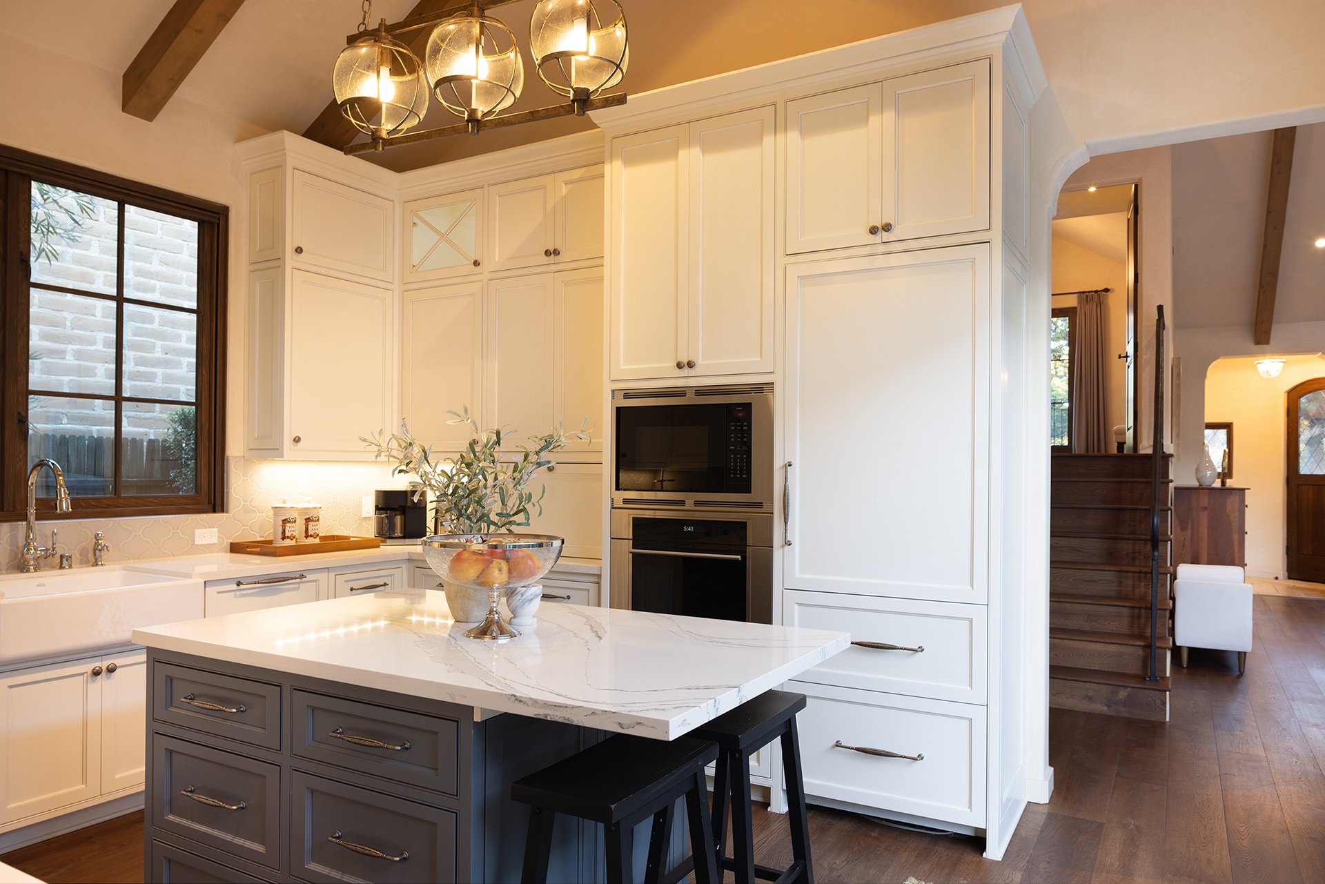 Charming Cottage on Carmel Point