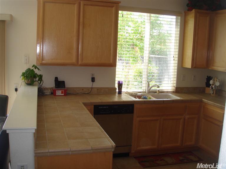 3325 Myna Way Sacramento, CA 95834 Sold Represented Buyer
