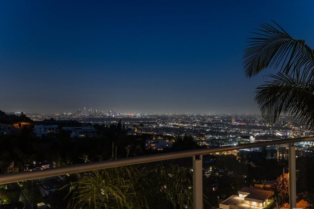 Monarch Crest, Sierra Mar Pl, 90069