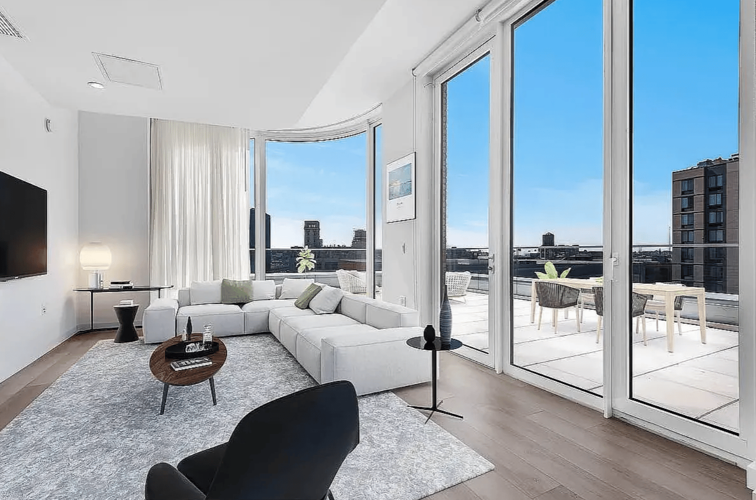 29-17 40th Ave 904