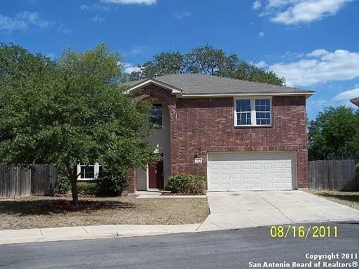 8910 Oakwood Ct
