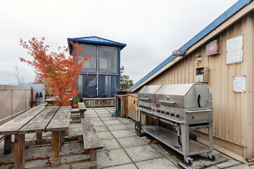 2556 E Hastings St, #314