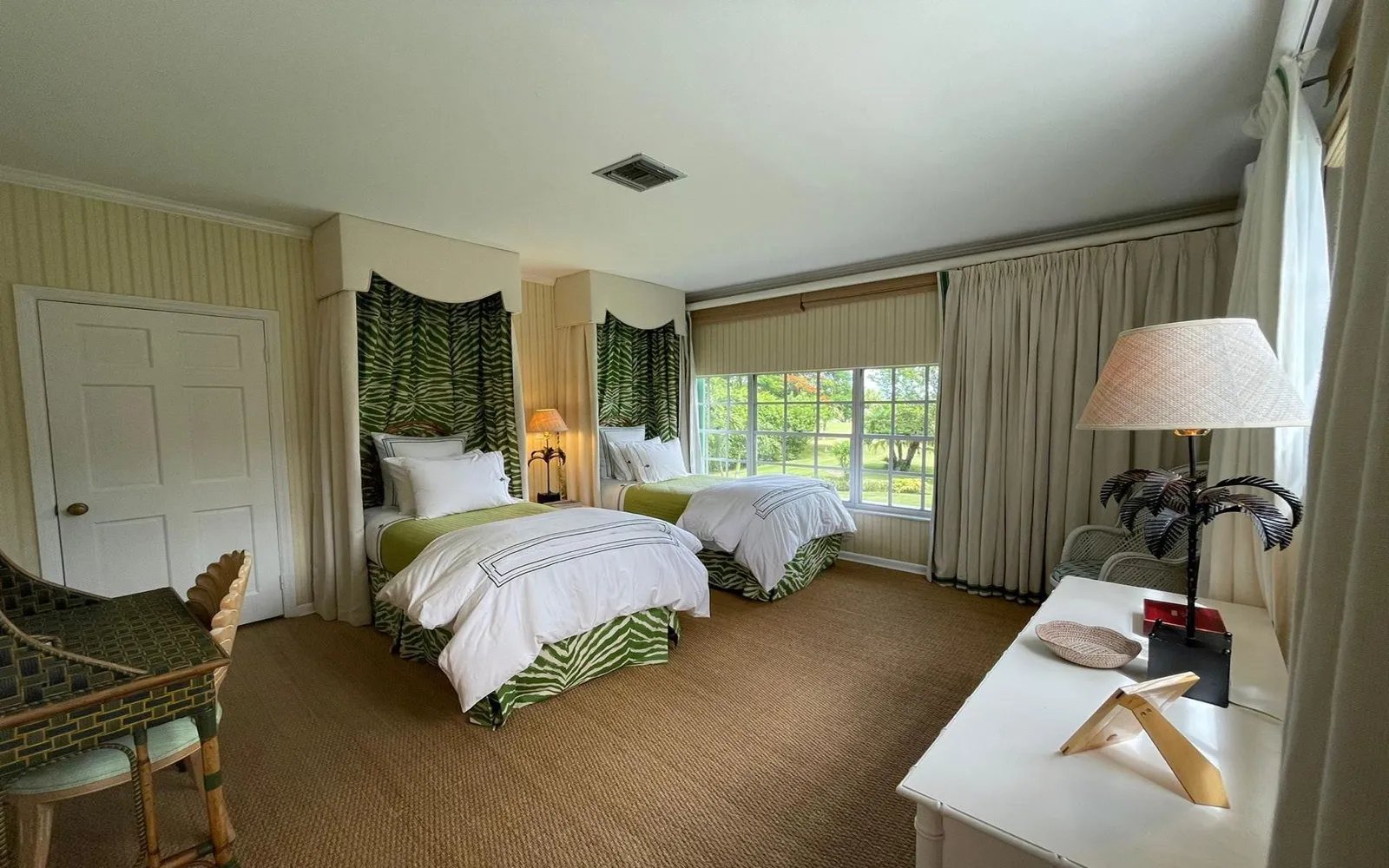 4 Bedroom Lyford Cay Golf Course Residence