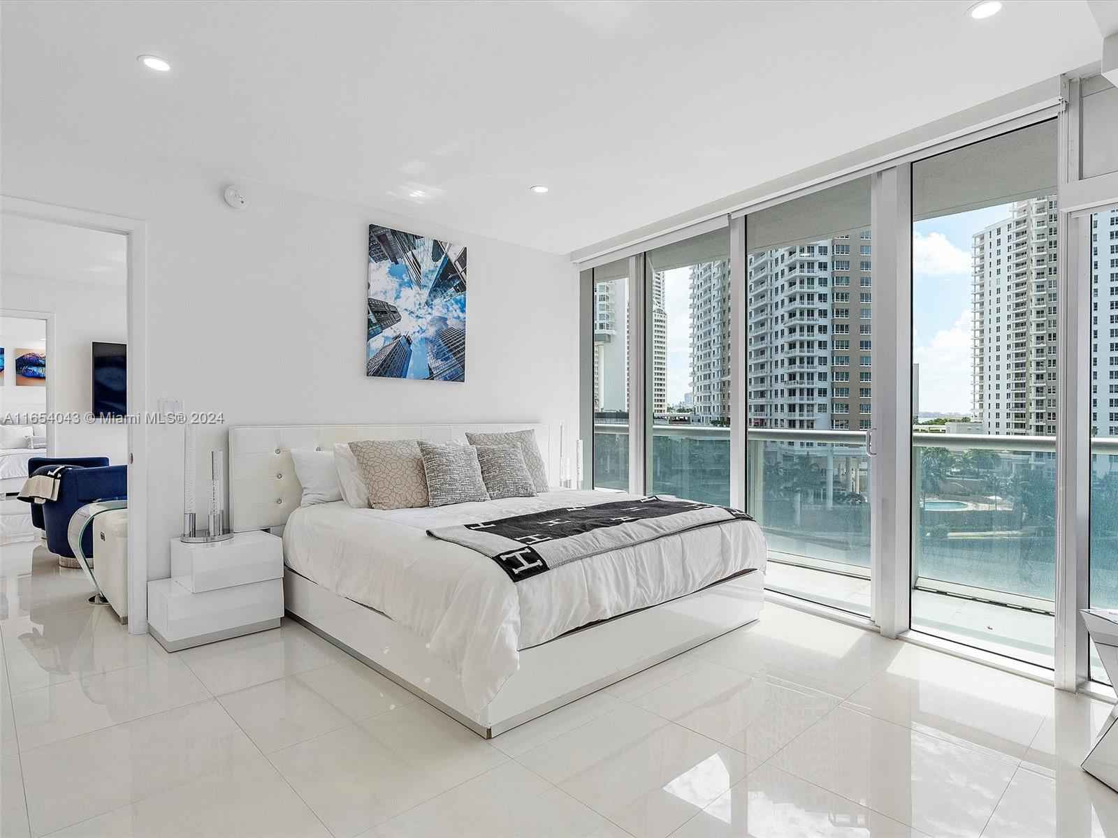 495 Brickell Ave Unit BAY707