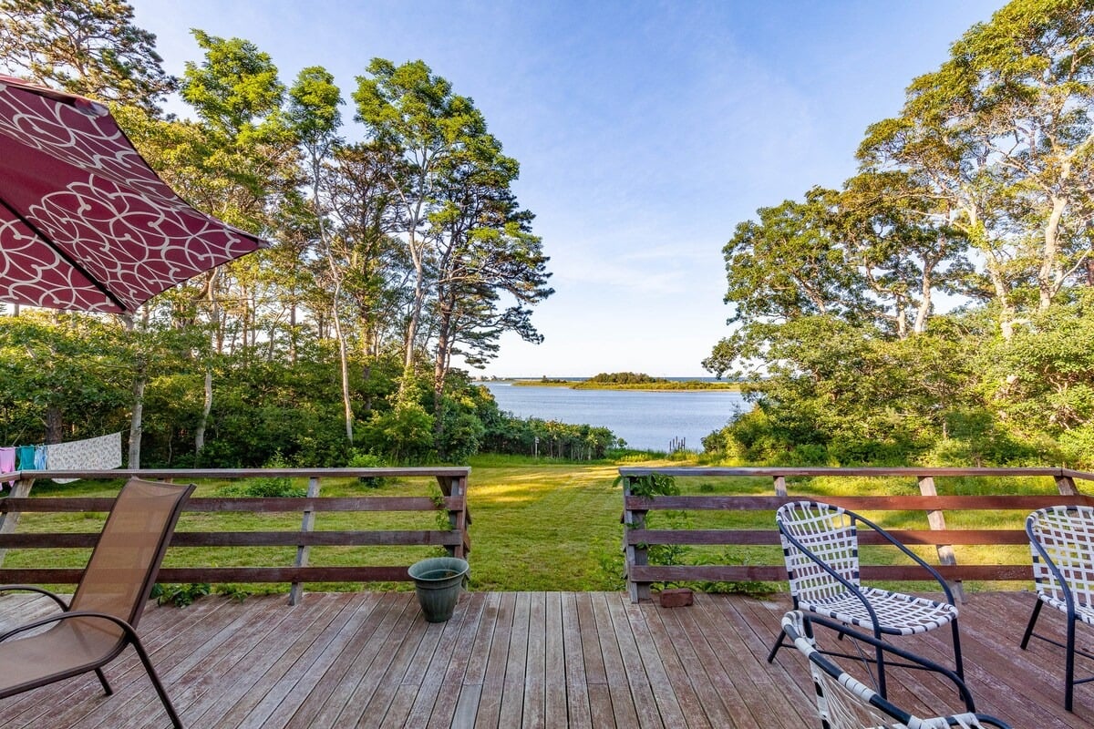 Martha's Vineyard Waterfront Retreat