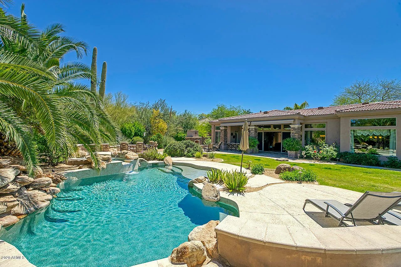 6358 E Quail Track Dr