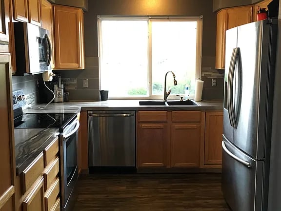 1019 Bitterbrush Ln
