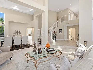 6662 Alamitos Cir