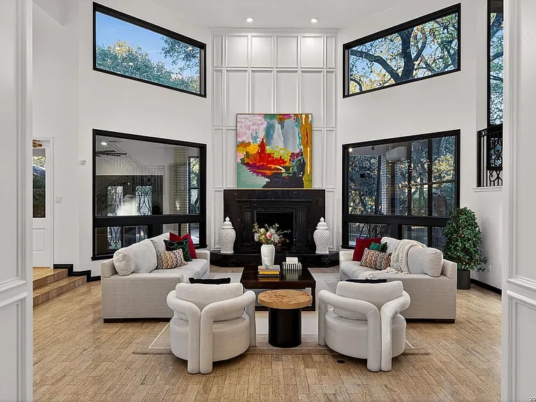 12514 Elm Manor