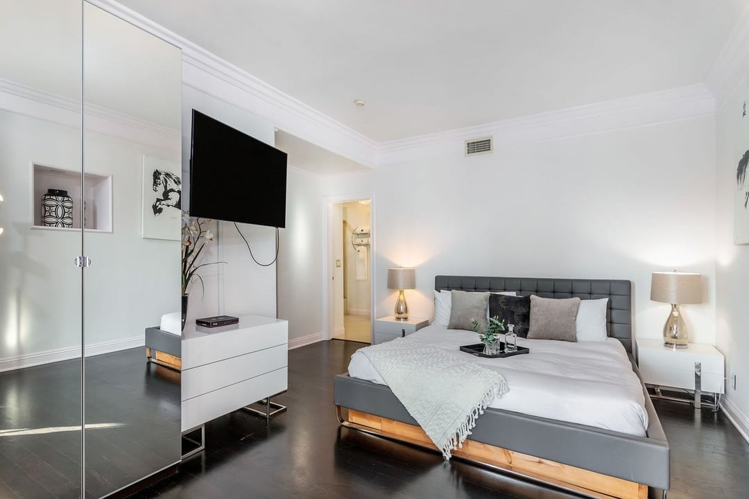 Mulholland Drive, 90068