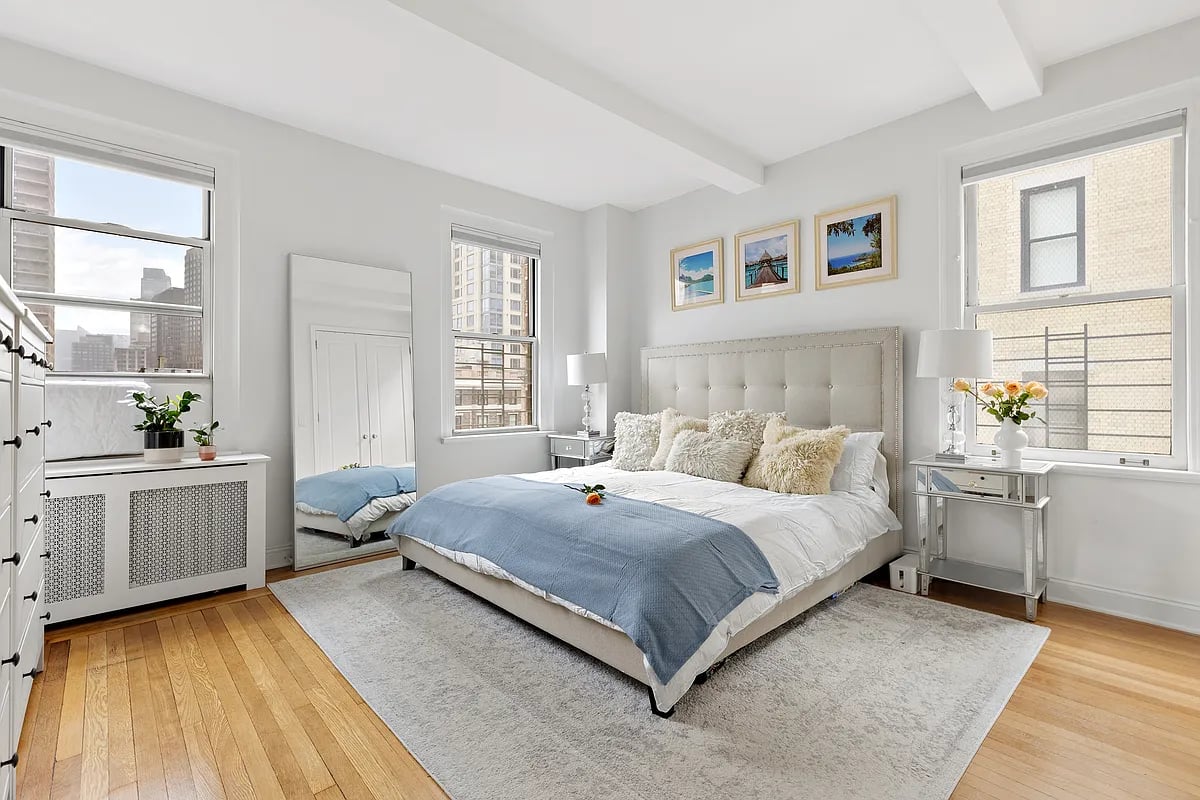 330 W 72nd St Ste 7D