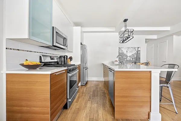 63 Clifton Place #1A