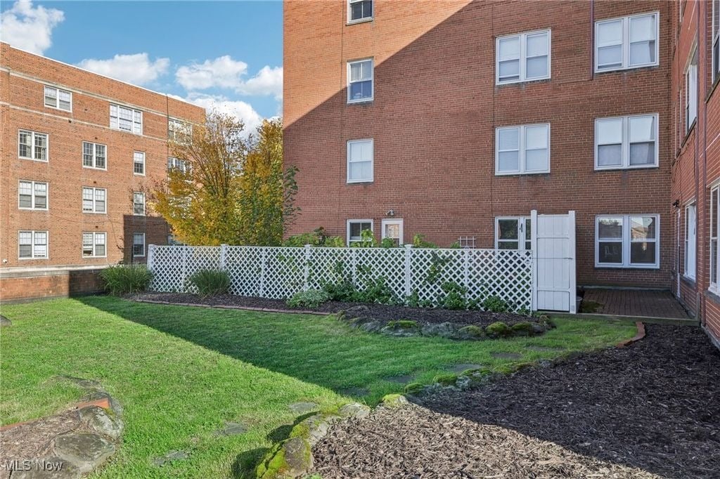 2560 N Moreland Blvd #205