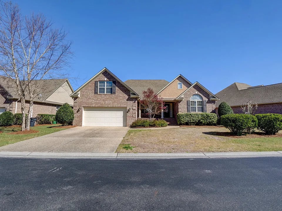 2529 Bridgewater Cv