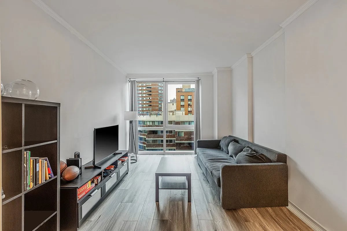 340 East 23rd Street Unit: 11F