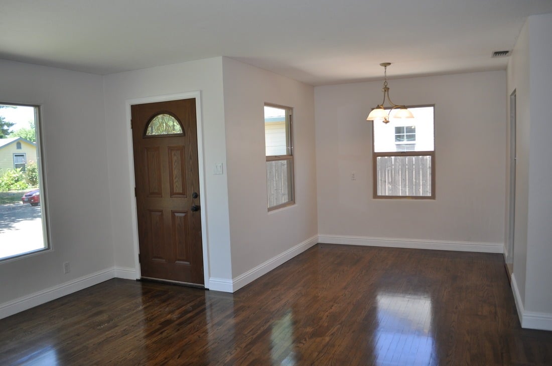  New Listing in Tahoe Park! 4301 61st Street Sacramento, CA 95820