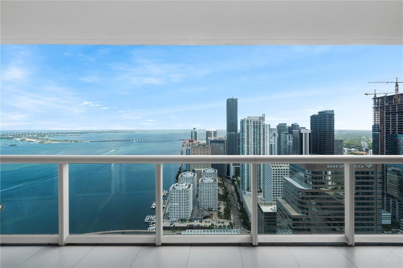 495 Brickell Ave #5203