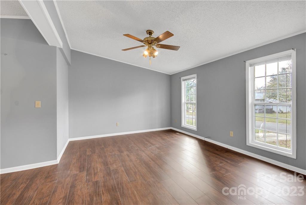 3912 Courtland Dr