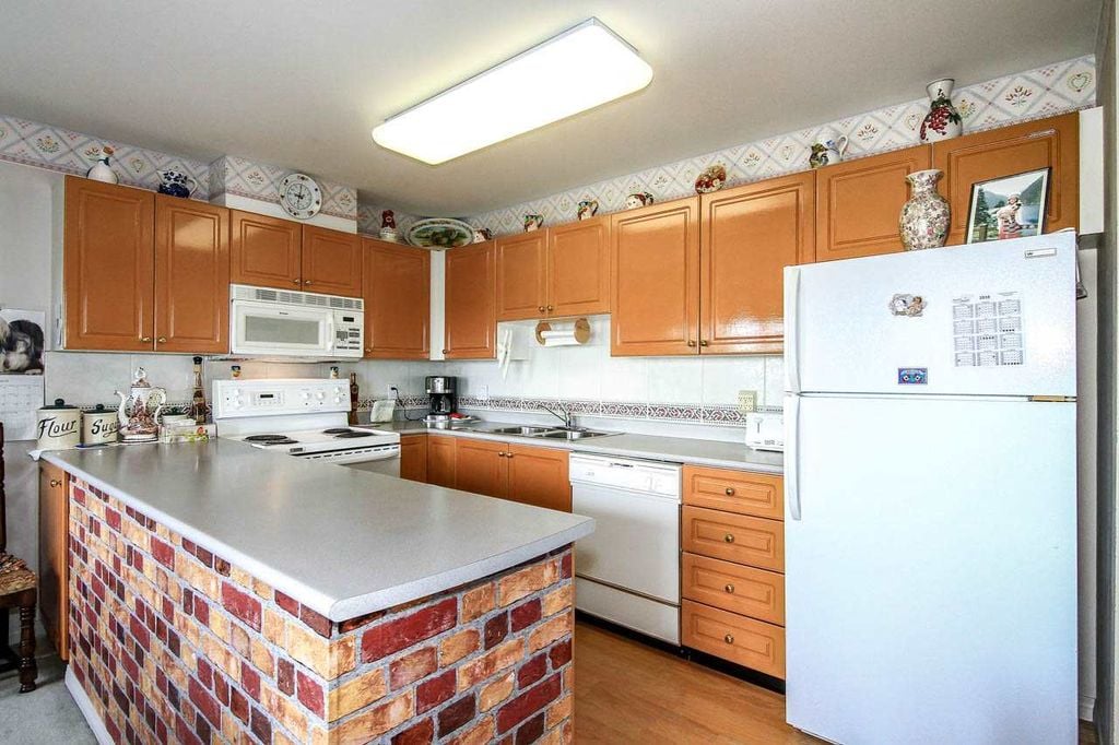 2677 E Bdwy, #406