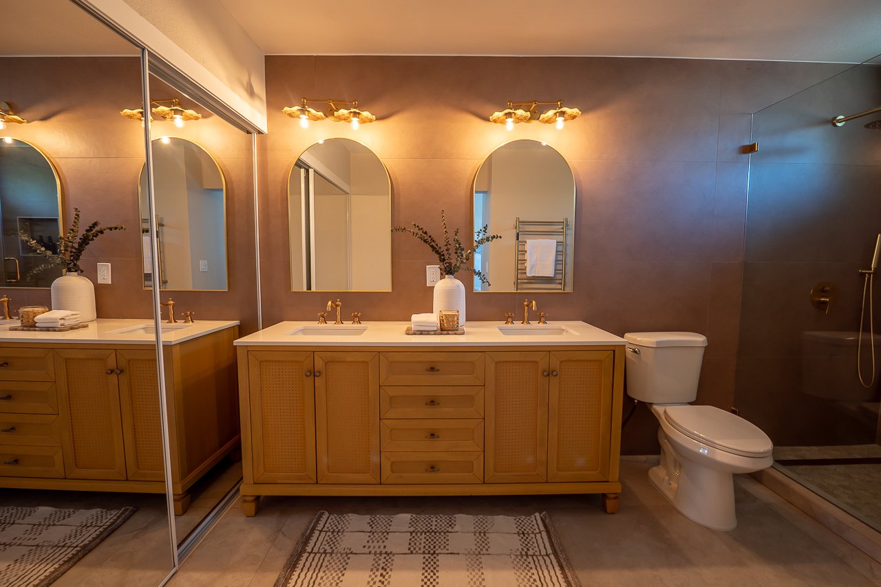 Newly Remodeled. 1 Bed/Bth down, Pioneer Elem!