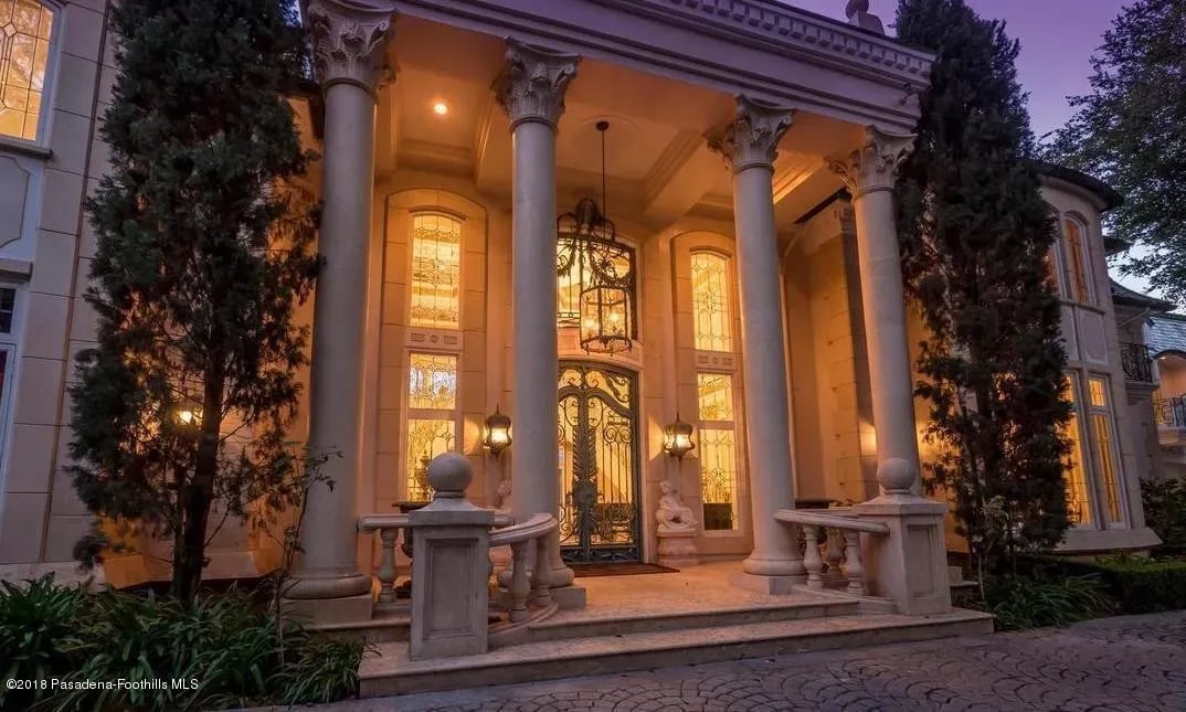 4158 Commonwealth Ave