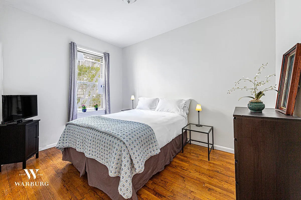 288 West 92nd Street Unit: 4B