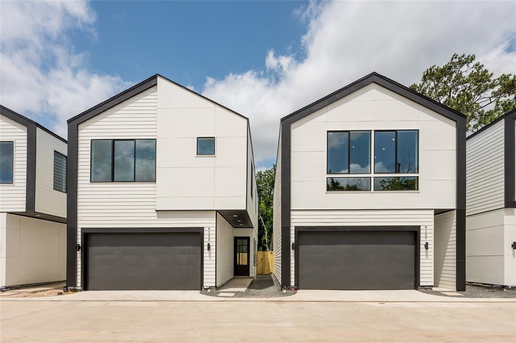 homes of Ocean Estates in Houston, TX