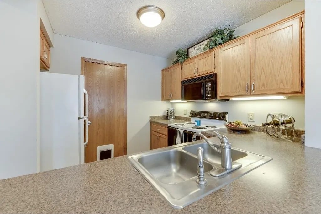 2040 Shenandoah Ct #C