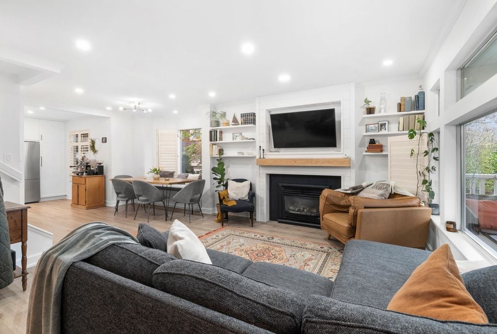 316 W 11th Ave