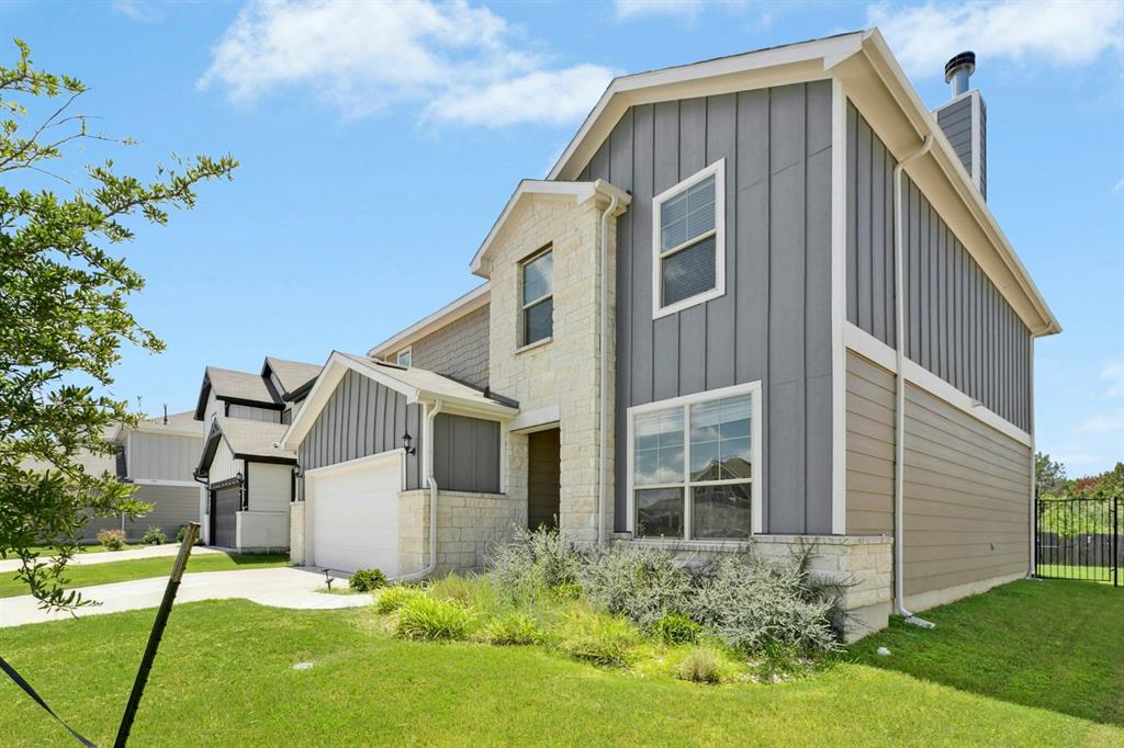 Just Listed in East Parke!
