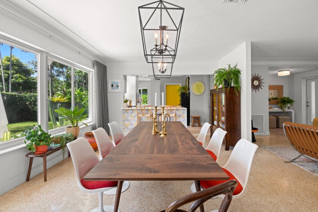 Miami Shores Stunner Lists by Daniel Falcon
