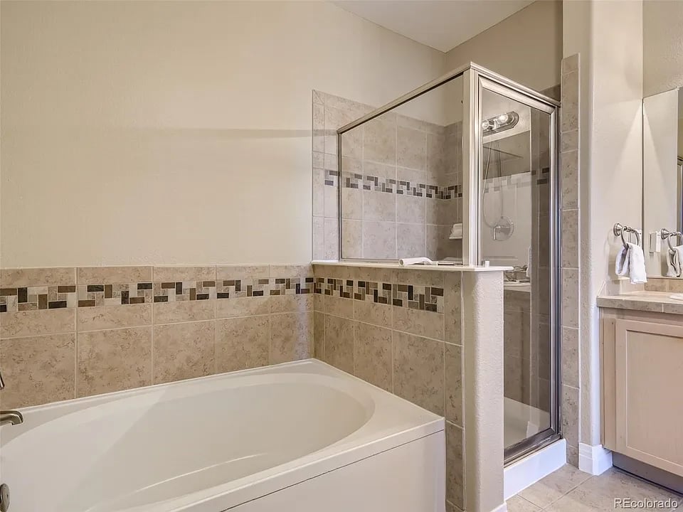 9079 E Panorama Cir #516