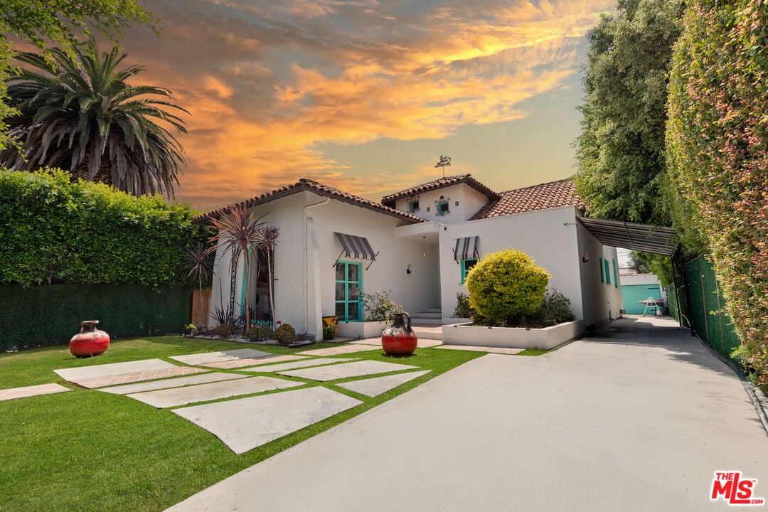 N Crescent Heights Blvd, 90048