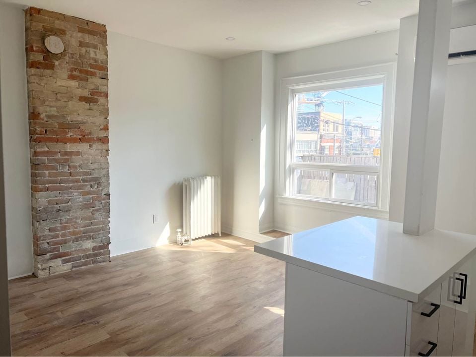 416 Parliament Street Unit: 1