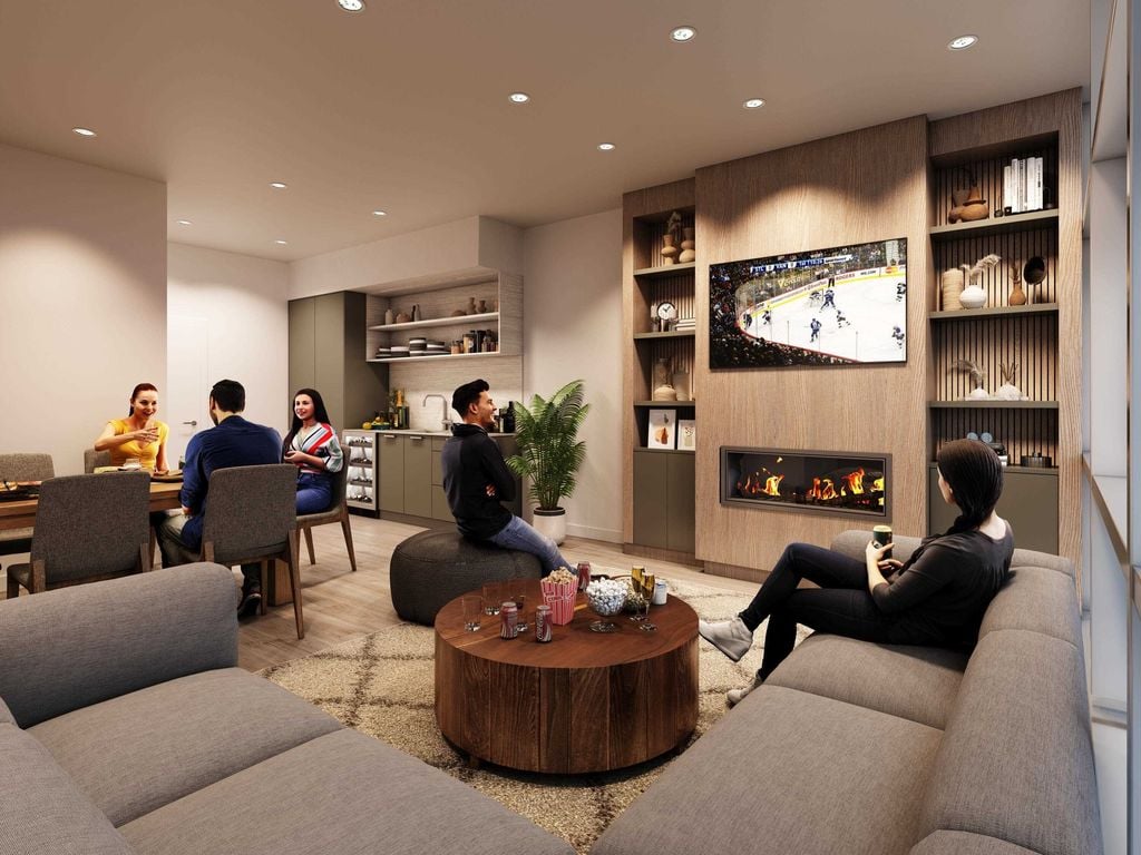 13777 75a Ave, #209