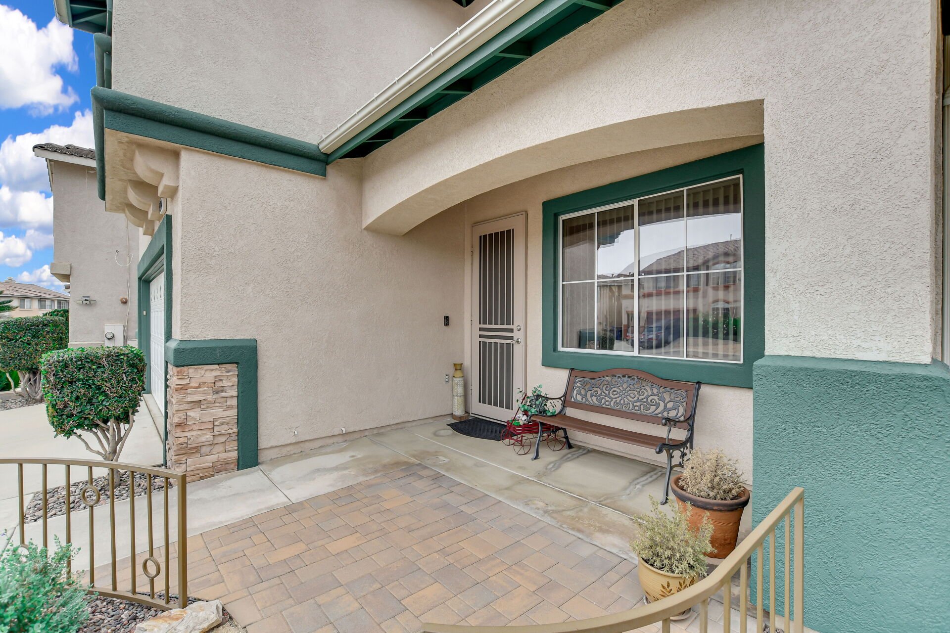 5744 Tamarisk Way
