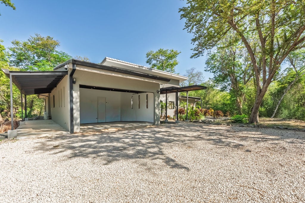 Casa Avalon |  New 4-Bedroom Home on 1.48-Acre Lot – Build 2 More Structures, Just Minutes from the Beach! 