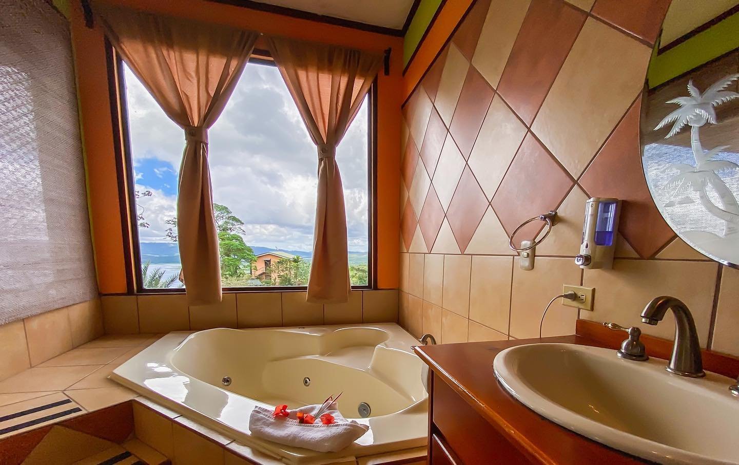Arenal Garden Lodge | A Hidden Gem with Breathtaking Views